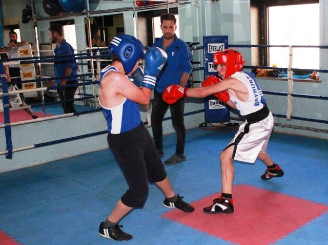 Bayburt Belediyesi Tuğra Boks Spor Kulübü, Türkiye Şampiyonasına hazırlanıyor