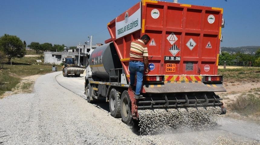 Toroslar&rsquo;da yol yapım &ccedil;alışmaları hızlandı