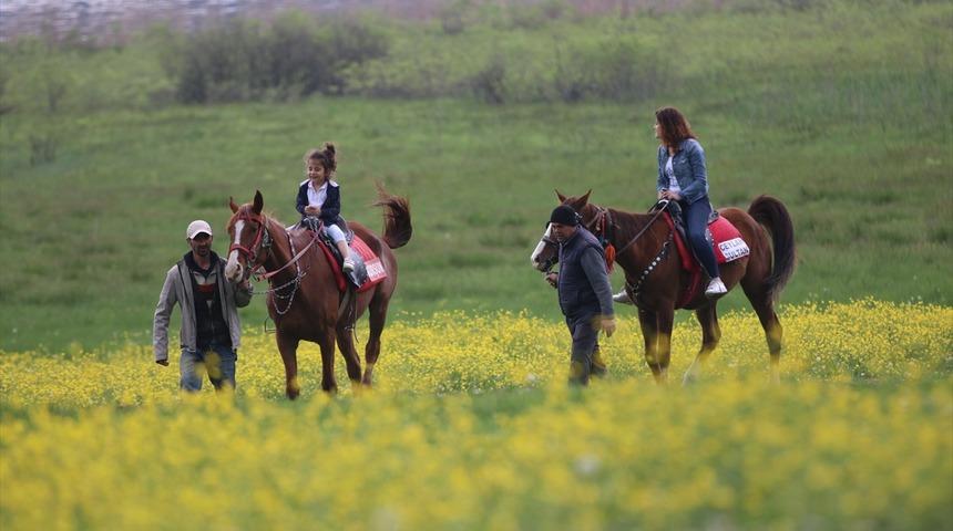 Abant'ta bayram tatili yoğunluğu