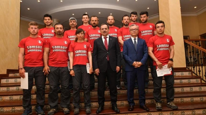 Başkan Demir’den dragon bot sporcularına övgü: