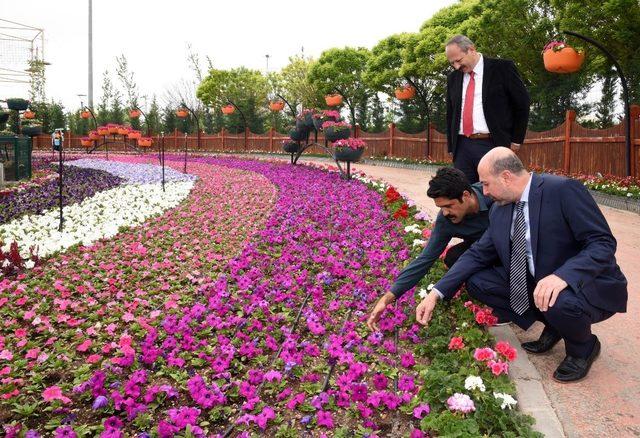 Konya’nın en renkli bahçesi bayramda kapılarını ziyaretçilerine açıyor