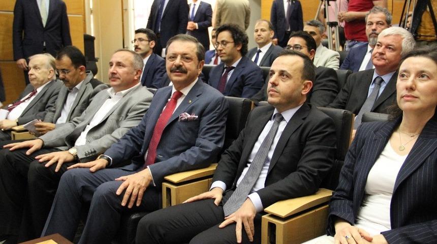 Hisarcıklıoğlu: "Bu sene şirket kuruluşlarında ticaret sicilde tek banko uygulaması getirildi"