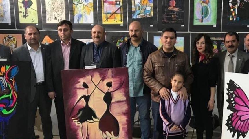 Aşıkşenlik orta okulunda resim sergisi