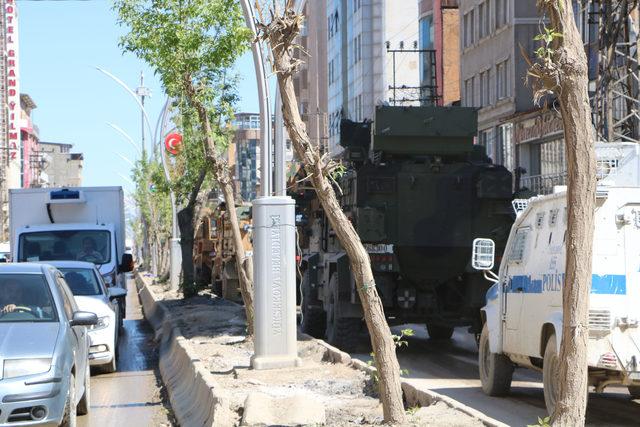 PKK hedefleri, Derecik'ten ateş destek vasıtalarıyla vuruluyor (2)