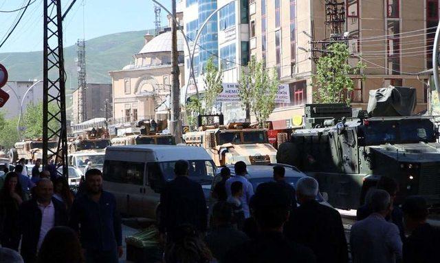 PKK hedefleri, Derecik'ten ateş destek vasıtalarıyla vuruluyor (2)