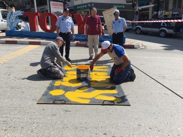 Tosya Belediyesi, yaya geçitlerinde düzenleme yaptı