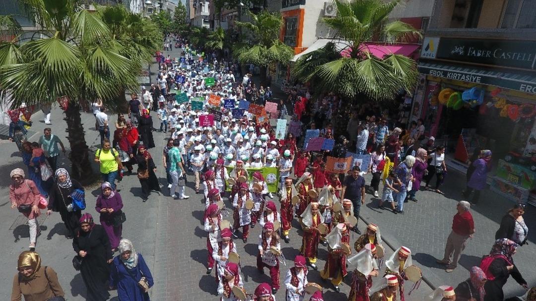 Gaziosmanpaşa&rsquo;da bin 200 "&Ccedil;evre el&ccedil;isi" D&uuml;nya &Ccedil;evre G&uuml;n&uuml;&rsquo;n&uuml; kutladı