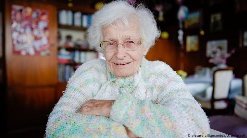 100 yaşında siyasete girdi