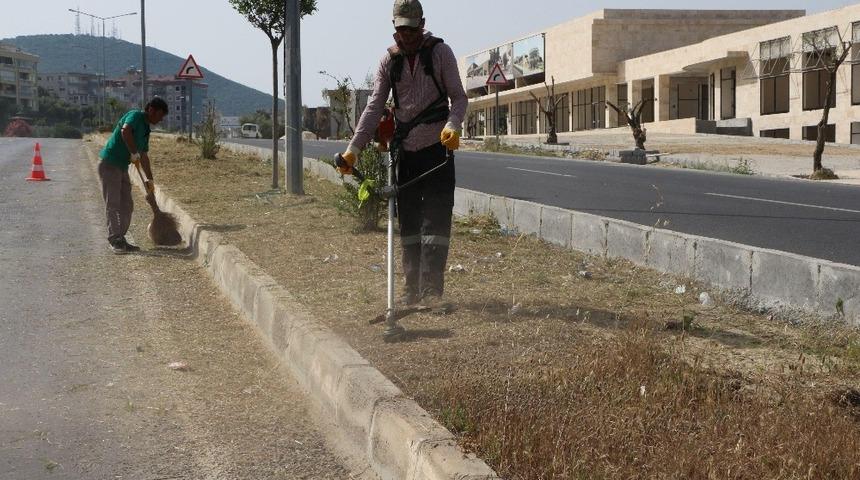 Başkan G&uuml;nel&rsquo;den Kuşadası&rsquo;nda yaz sezonu i&ccedil;in seferberlik
