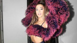 Ariana Grande balmumu heykelini beğenmedi! 