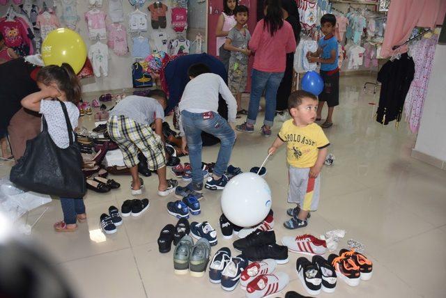 Kahta’daki yetimler bayram öncesi sevindirildi