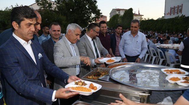 Başkan Güder iftarını Hanımınçiftliği’nde açtı