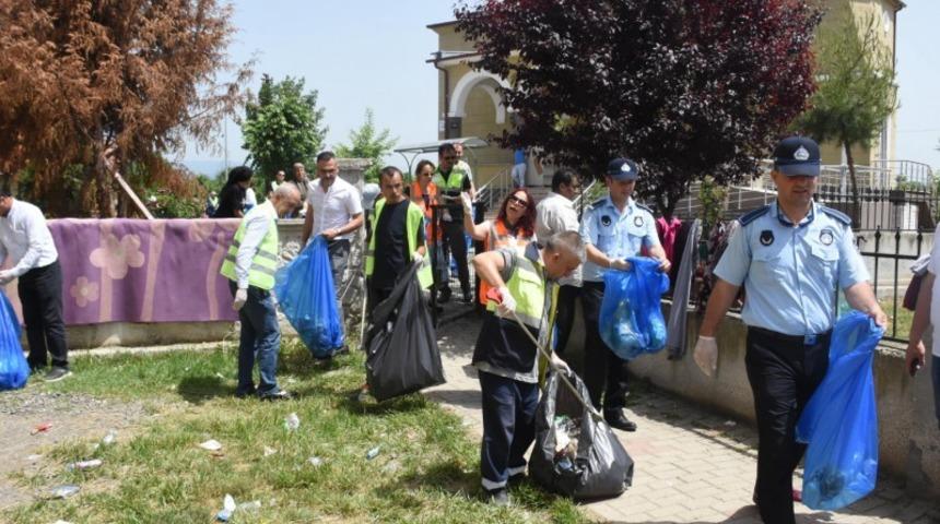 Başkan yardımcısı Kasapoğlu &ccedil;&ouml;p topladı