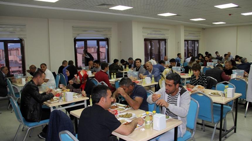 Ağrı Milli Eğitim M&uuml;d&uuml;rl&uuml;ğ&uuml;nden iftar programı