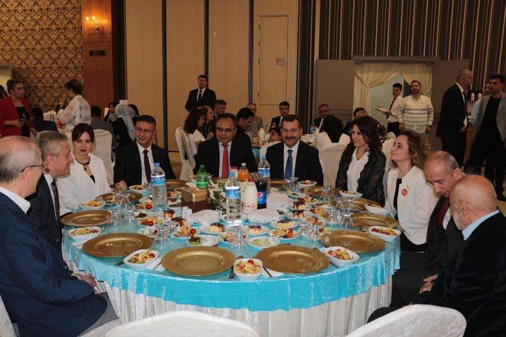 İl protokolü Büyükşehir Belediyesi’nin iftarında buluştu G3