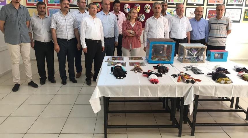 &Ouml;ğrencilerin birbirinden g&uuml;zel eserleri sergilendi