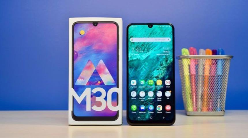 Galaxy M30 için Android Pie güncellemesi geldi