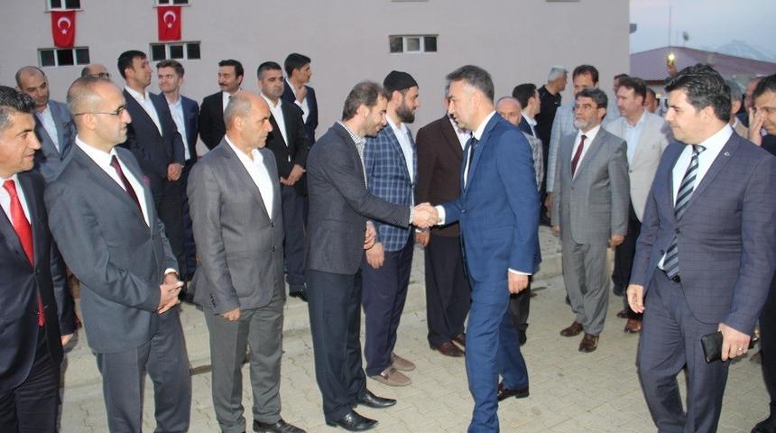 Vali &Ccedil;ağatay, cezaevindeki iftar programına katıldı