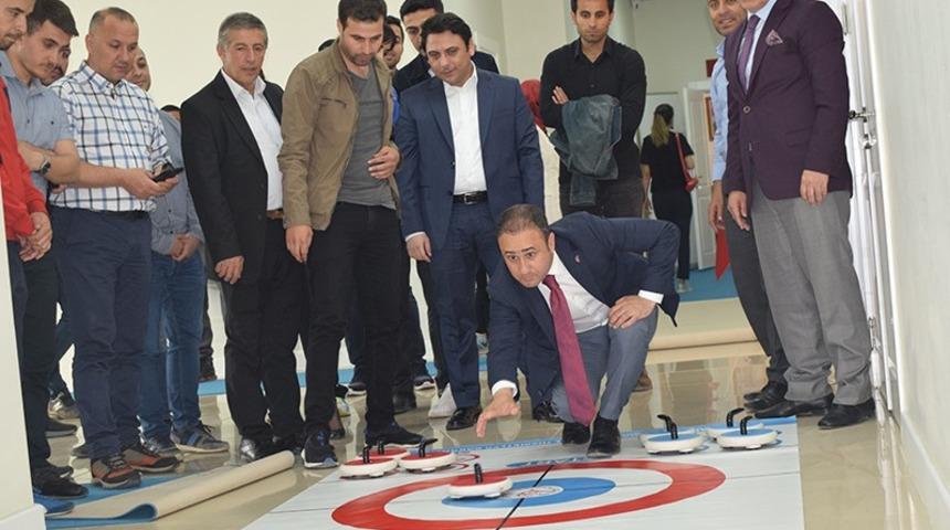 Mutki’deki öğretmenlere spor eğitimi