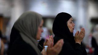 Şaşırtan çıkış: Kadınlar ve erkekler aynı yerde ibadet etmeli!