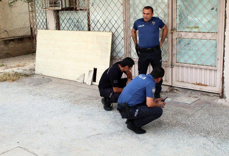 Depoda mahsur kalan yavru kedi polisi alarma geçirdi G5