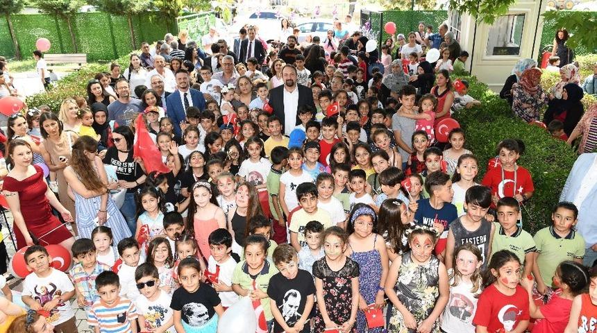 Miniklerden renkli yıl sonu g&ouml;sterisi