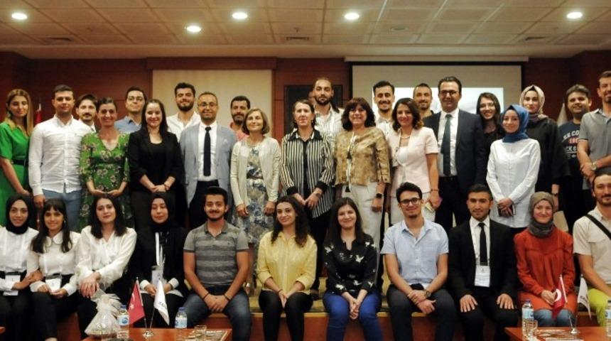 Erken M&uuml;dahalede multidisipliner a&ccedil;ıdan riskli bebek sempozyumu