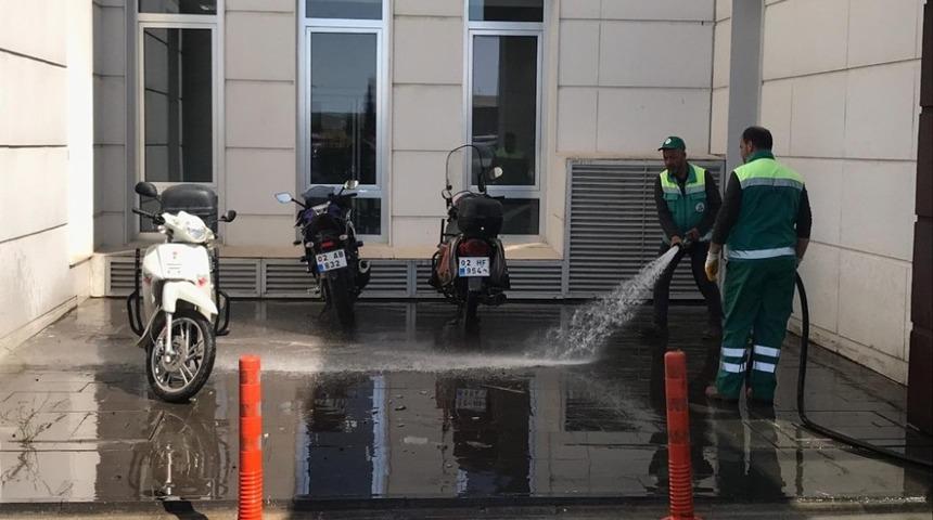 Adıyaman Belediyesinden hastanede temizlik &ccedil;alışması