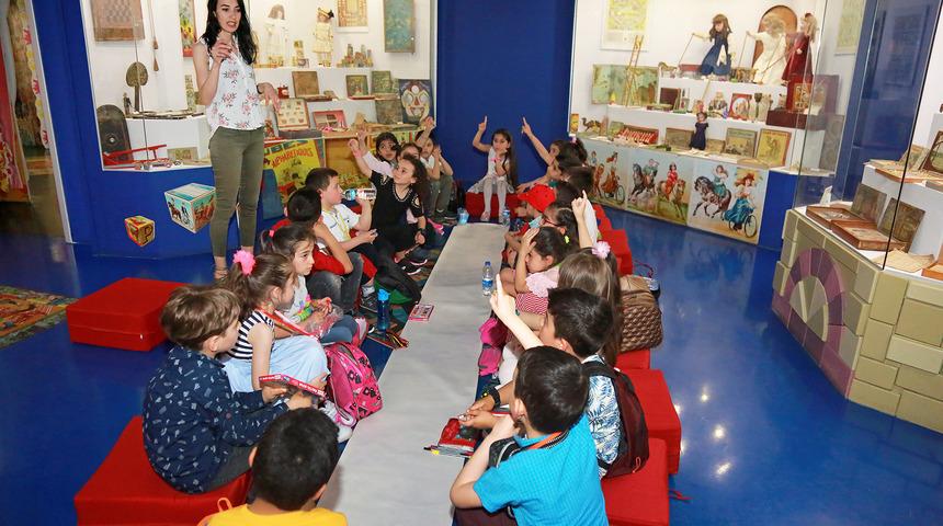 Ataşehirli çocuklar son derslerini müzede işliyor
