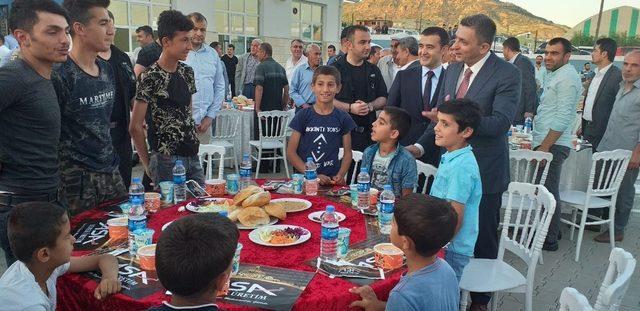 Kozluk’ta şehit aileleri ve gaziler onuruna iftar yemeği verildi