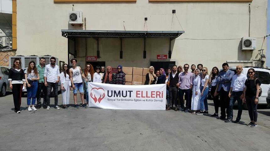 Genç gönüllülerden ihtiyaç sahiplerine gıda yardımı
