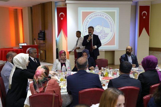 Başkan Palancıoğlu: “Bu iftar sofrasında amaç ve hedef aynı, üretken ve gelişimci Melikgazi’ye yatırım”