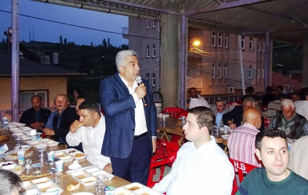 Hisarcık Belediyesinden Yeşil&ccedil;ay k&ouml;y&uuml;nde iftar