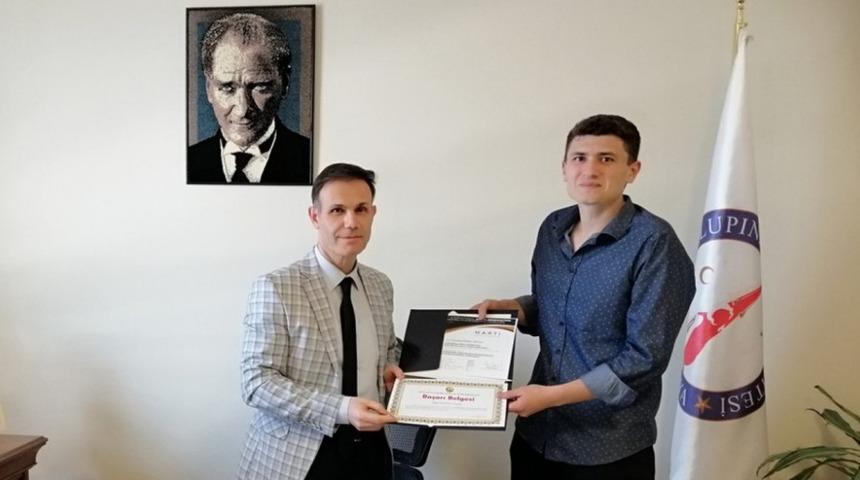 MS hastası öğrencinin büyük başarısı