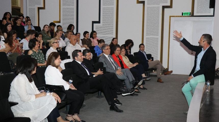 Genç tasarımcılar deri, tekstil ve konfeksiyon sektörleri ile buluştu