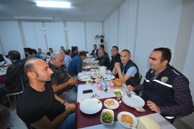 Kütahya Orman Bölge Müdürlüğü personeli iftarda bir araya geldi