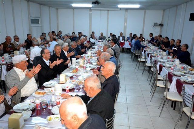 Kütahya Orman Bölge Müdürlüğü personeli iftarda bir araya geldi