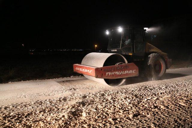 Haliliye kırsalında hummalı yol çalışması