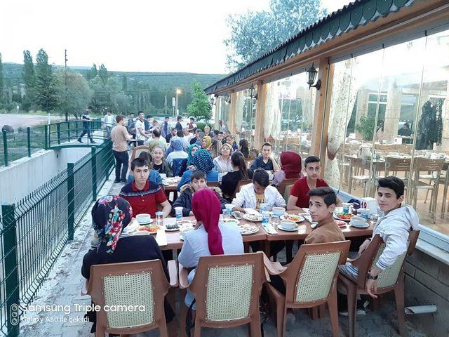 Öğrencilere sınav öncesi motivasyon iftarı