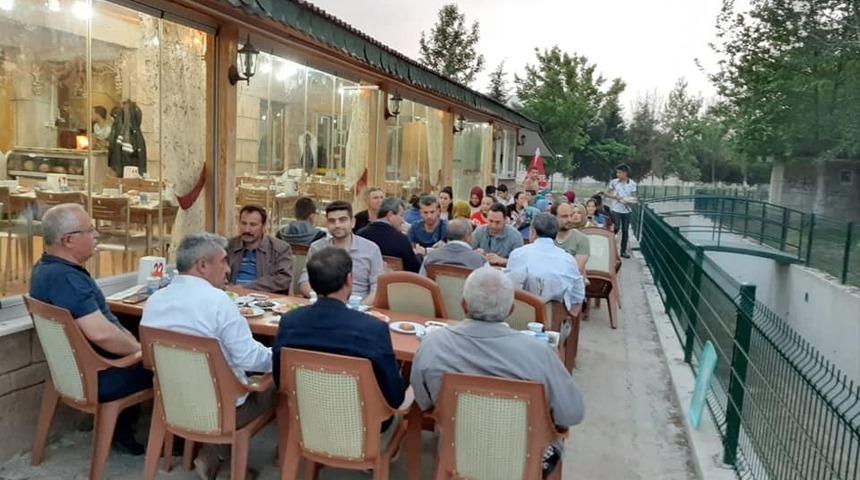 &Ouml;ğrencilere sınav &ouml;ncesi motivasyon iftarı