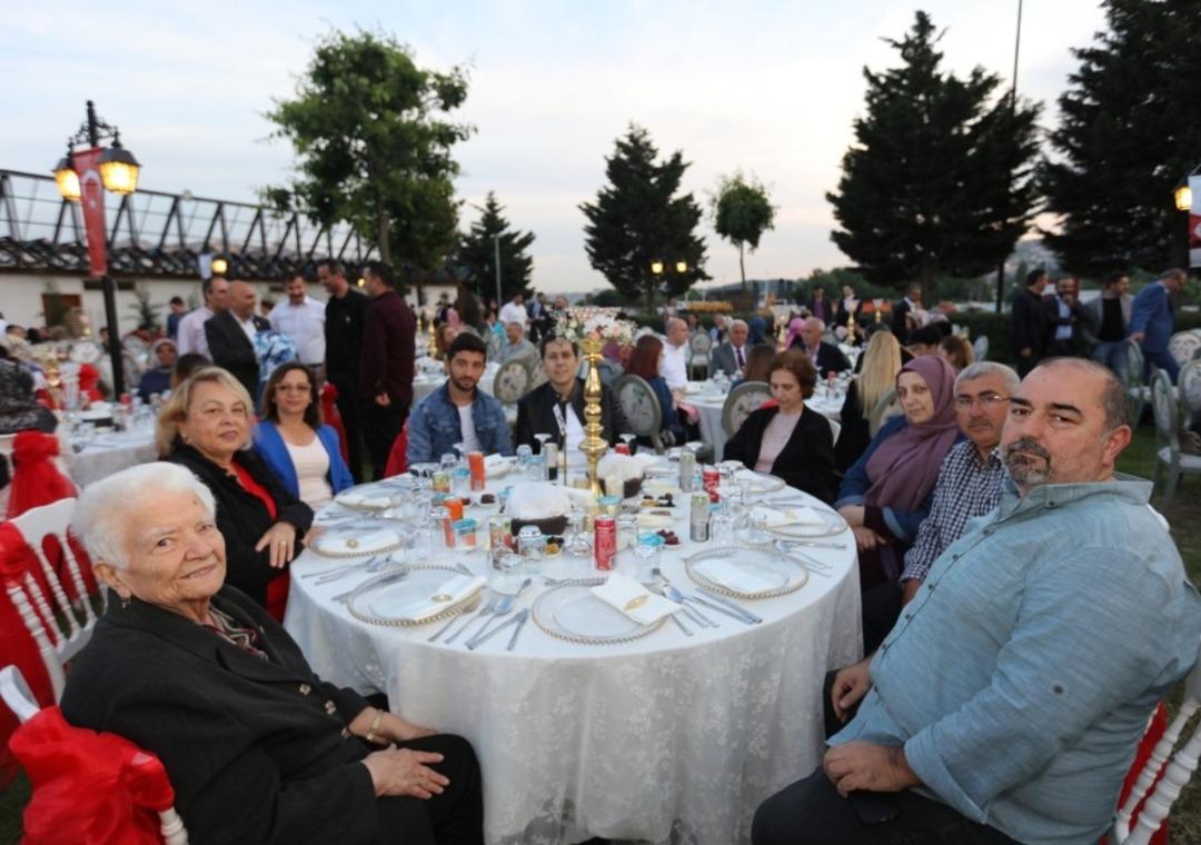 İBB, şehit yakınları ve gazileri iftarda buluşturdu