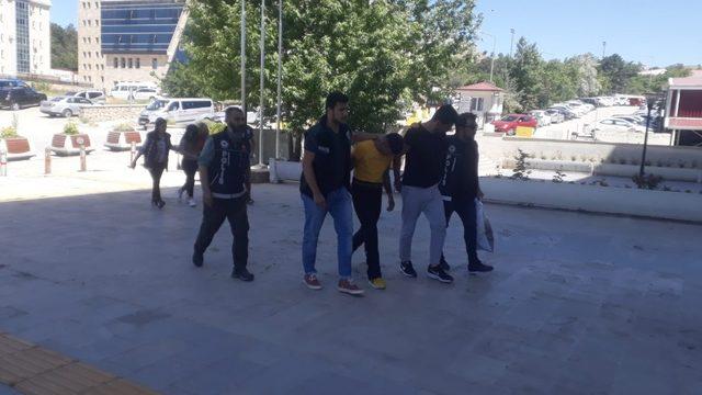 Elazığ’da uyuşturucu operasyonu: 4 gözaltı