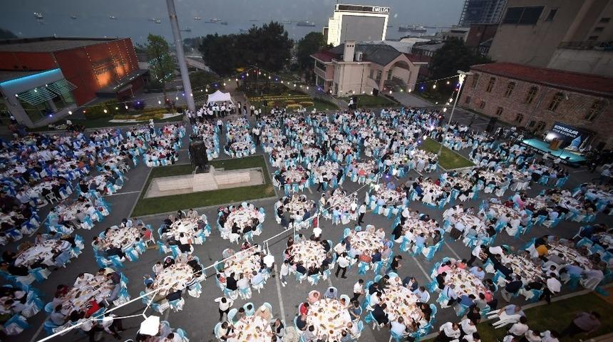 İstanbul&rsquo;da yaşayan Konyalılar iftarda buluştu