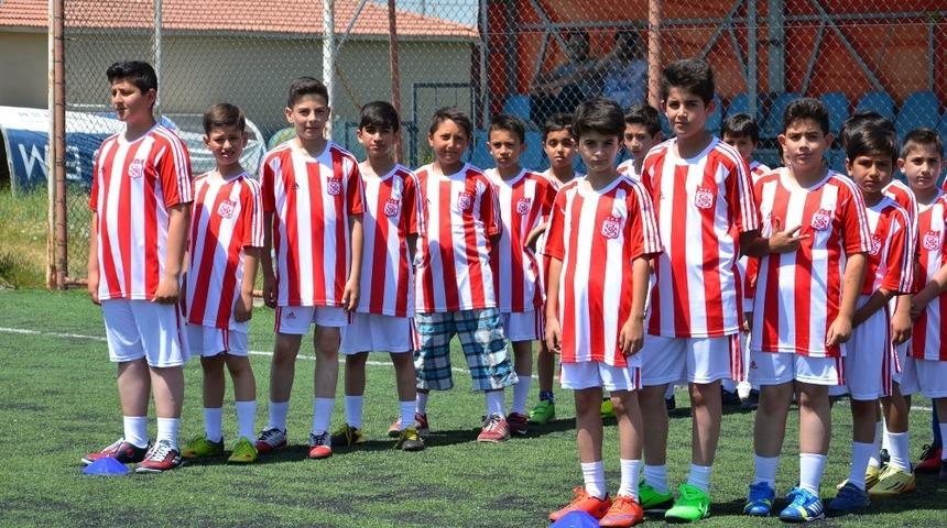 Sivasspor futbolcu seçmesi yapacak