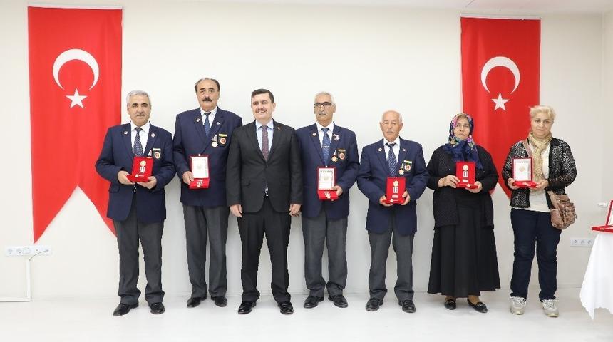 Erzincan&rsquo;daki gazilere milli m&uuml;cadele madalyası tevcih edildi
