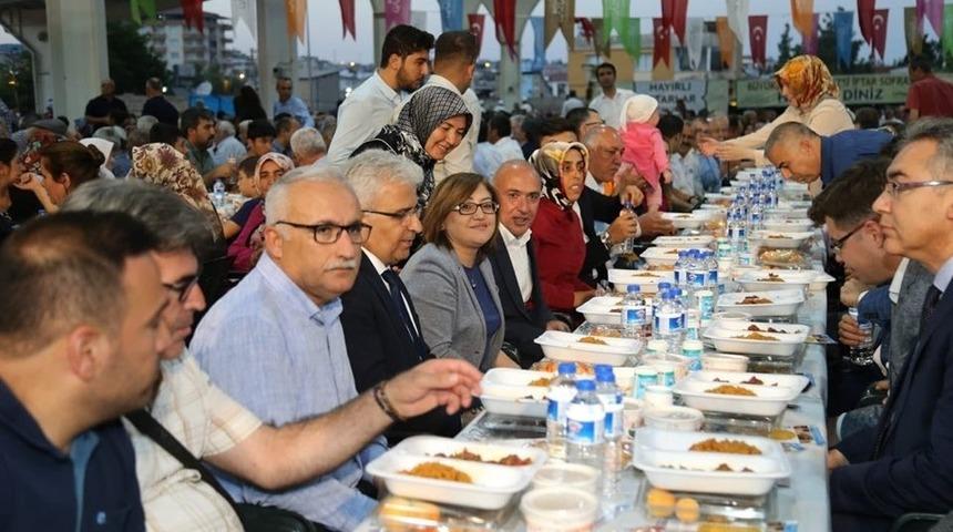 Fatma Şahin Nurdağlılarla iftarda buluştu