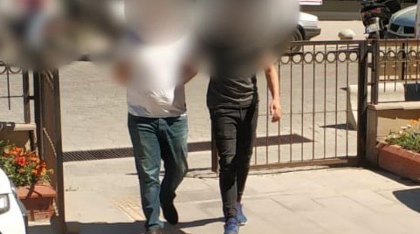 İzmir&rsquo;de cinayetten aranan zanlı Kuşadası&rsquo;nda yakalandı