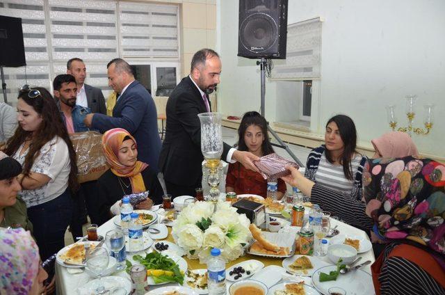 Rektör Şevli, çocuklarla iftarda buluştu