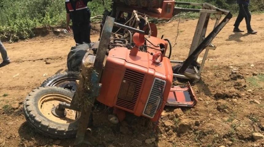 Traktör devrildi, sürücü kazayı yara almadan atlattı