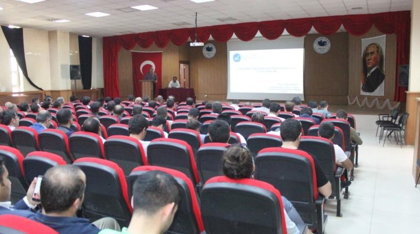 Van&rsquo;da &ldquo;Gelişmiş &Uuml;lkelerin Eğitim Sistemi ve Uygulamaları&rdquo; konferansı